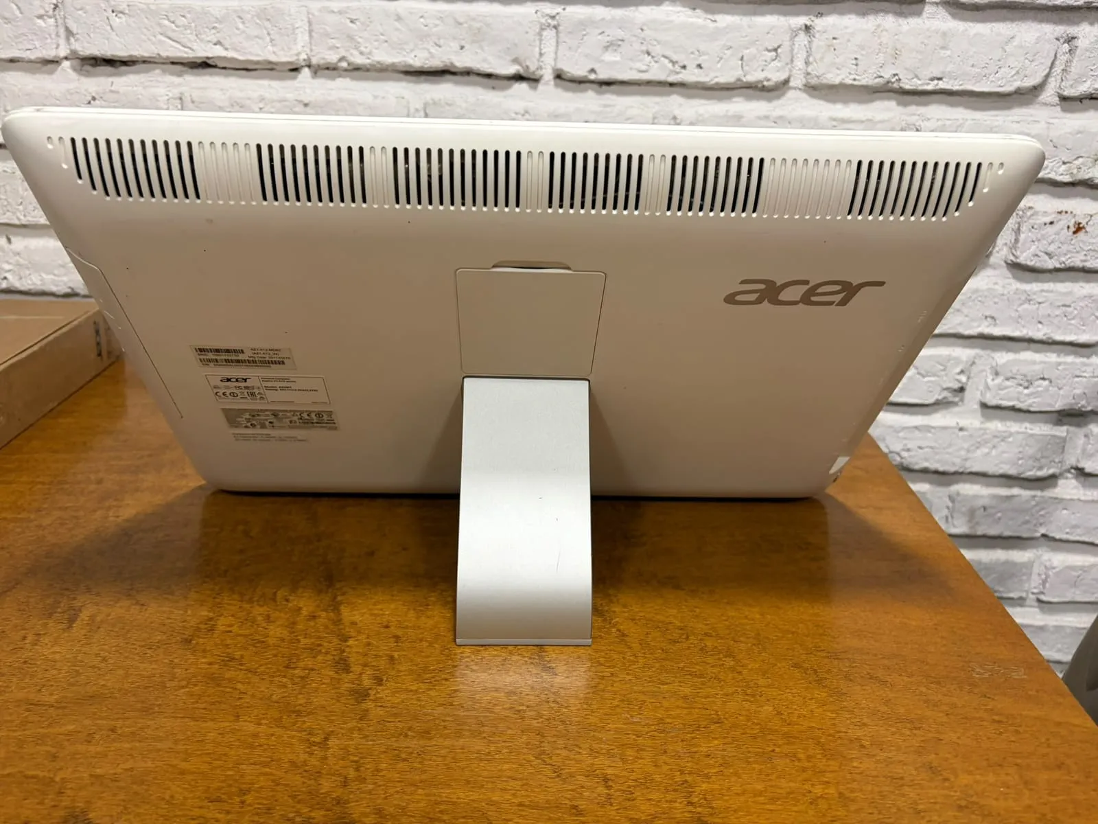 PC All in One Acer Aspire Z1-612 19.5" - Intel Celeron J3060, 4 GB RAM - foto 3